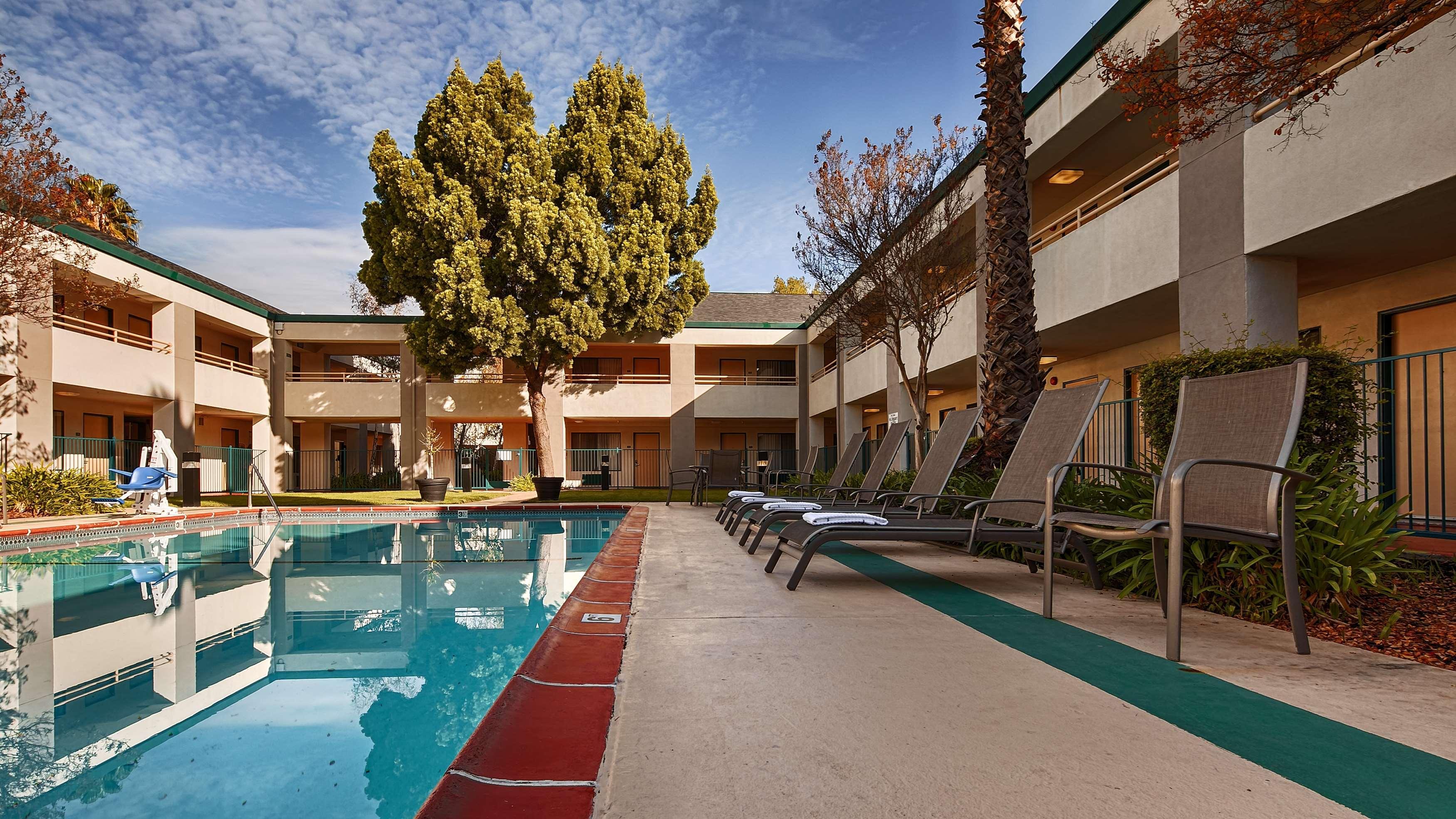 Best Western Heritage Inn Concord Luaran gambar