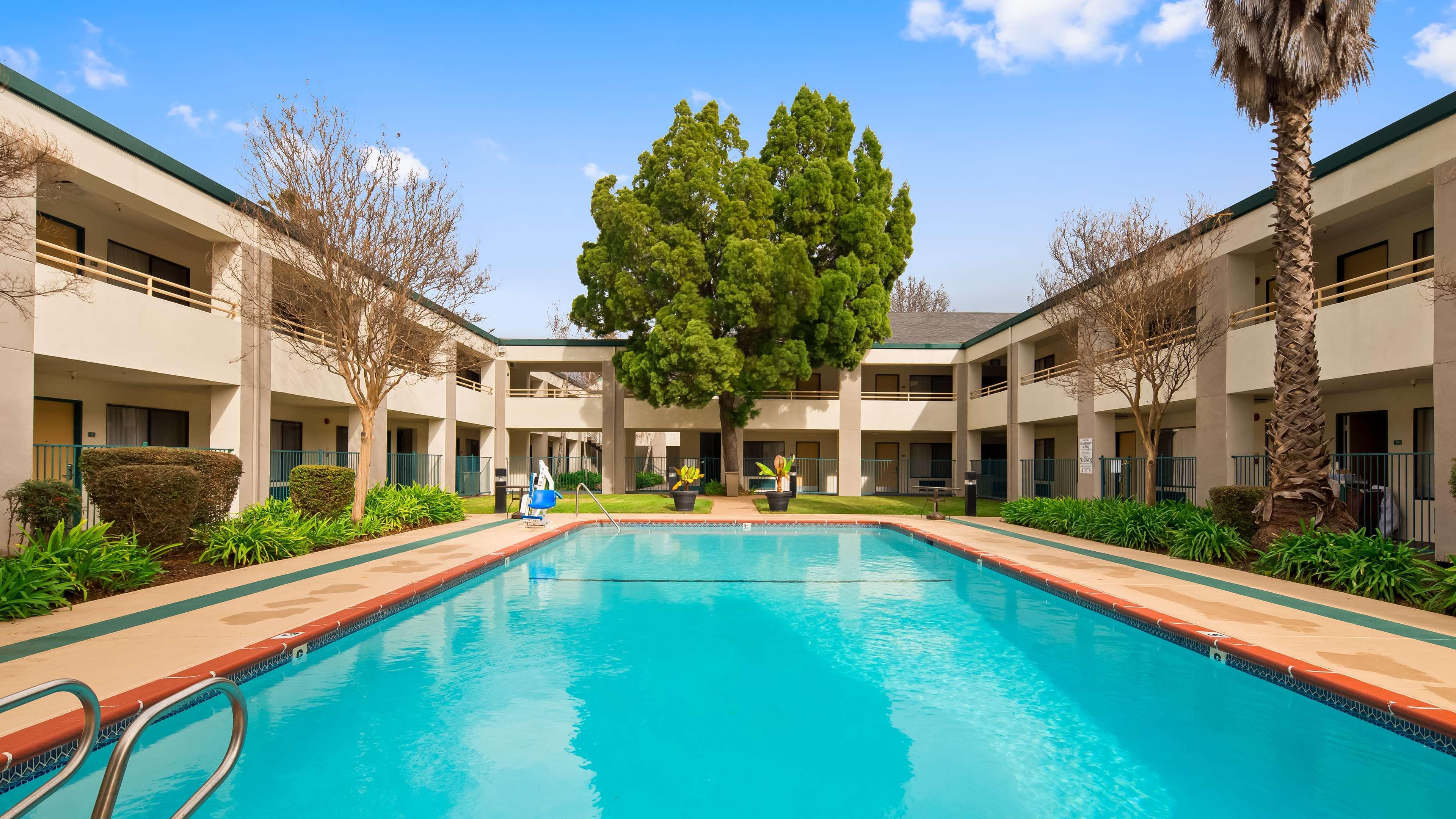 Best Western Heritage Inn Concord Luaran gambar