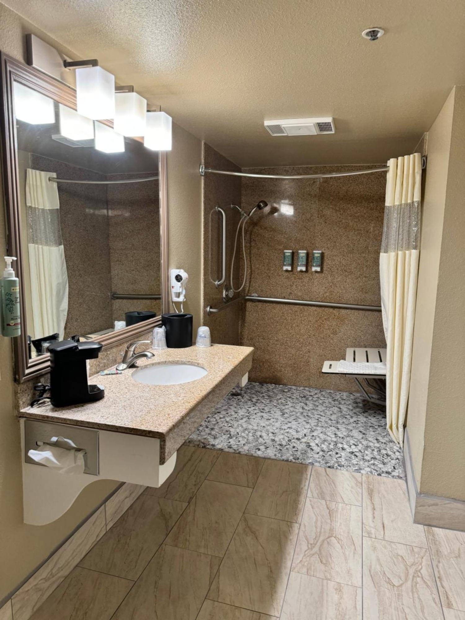 Best Western Heritage Inn Concord Luaran gambar